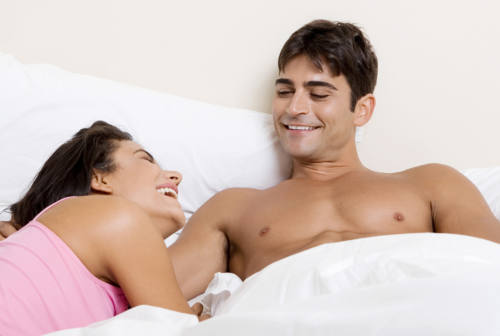 Psicologia, amici di letto: pro e contro del sesso senza impegno