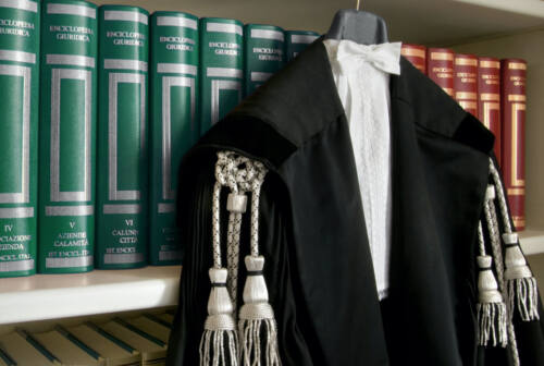 Pesaro, svolta nel caso della morte del giudice Ercolini: sarà esumata la salma per una nuova autopsia