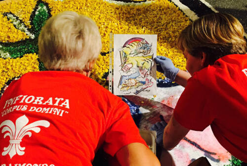 Grand Tour delle Marche: tappa a Castelraimondo per l’Infiorata del Corpus Domini